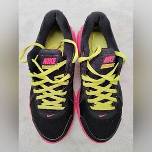 women's  Nike Revolution 2 low black size 6.5